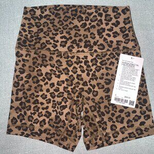 Lululemon NWT lululemon Align No Lin High-Rise Short 6" size 6 True Leopard Mult